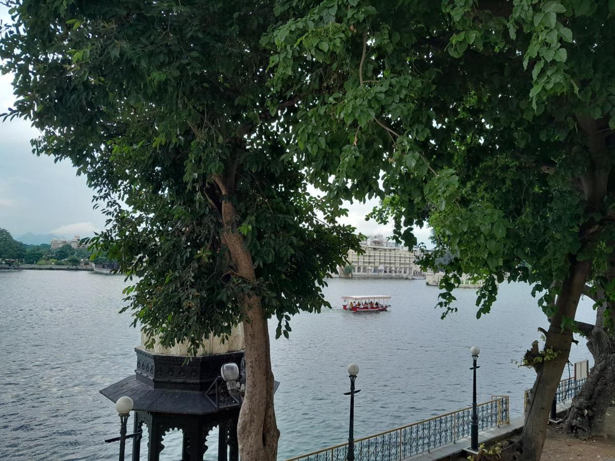 Paddy'S Loft The Lake View Hostel Ουνταϊπούρ Εξωτερικό φωτογραφία