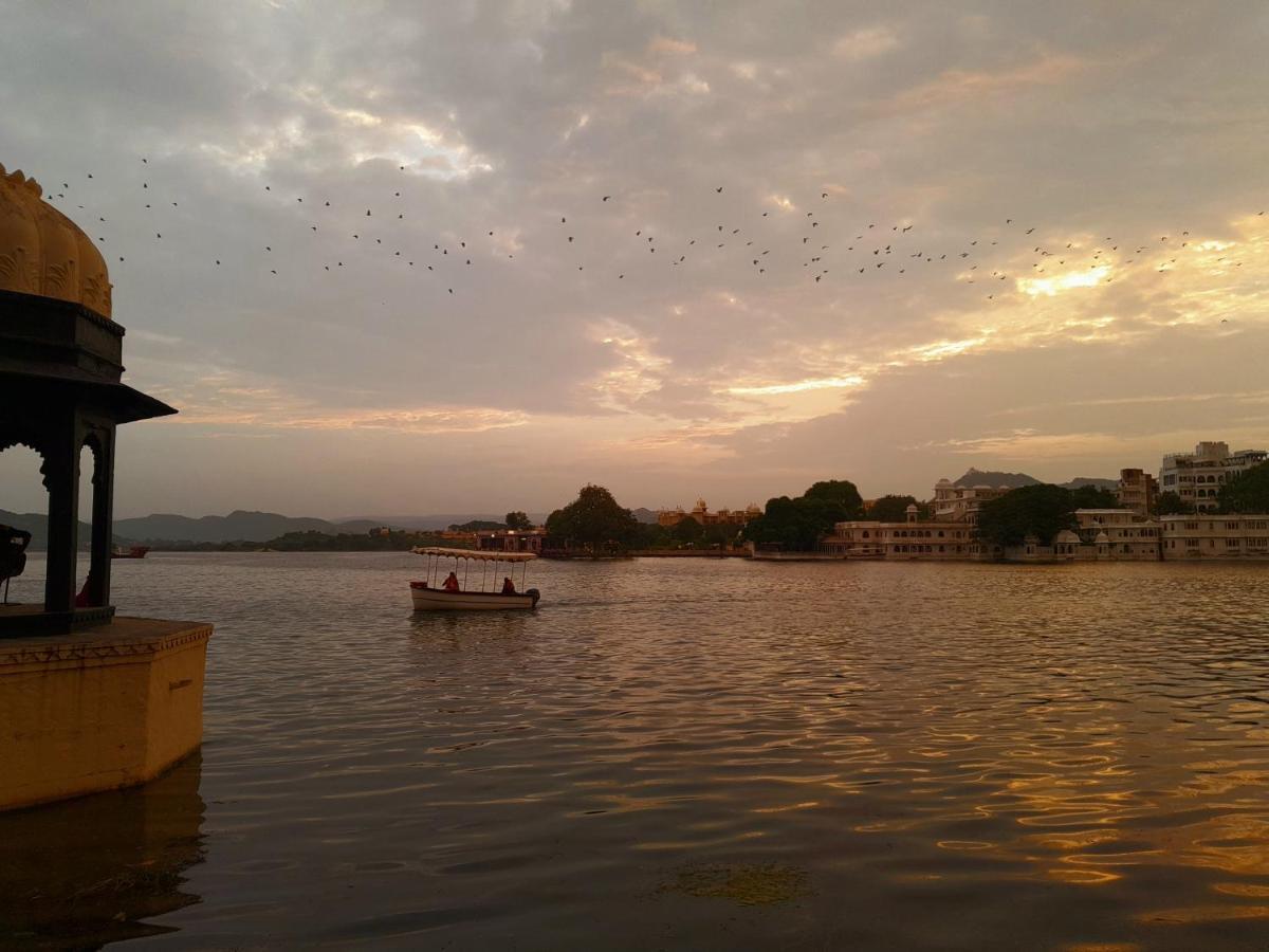 Paddy'S Loft The Lake View Hostel Ουνταϊπούρ Εξωτερικό φωτογραφία