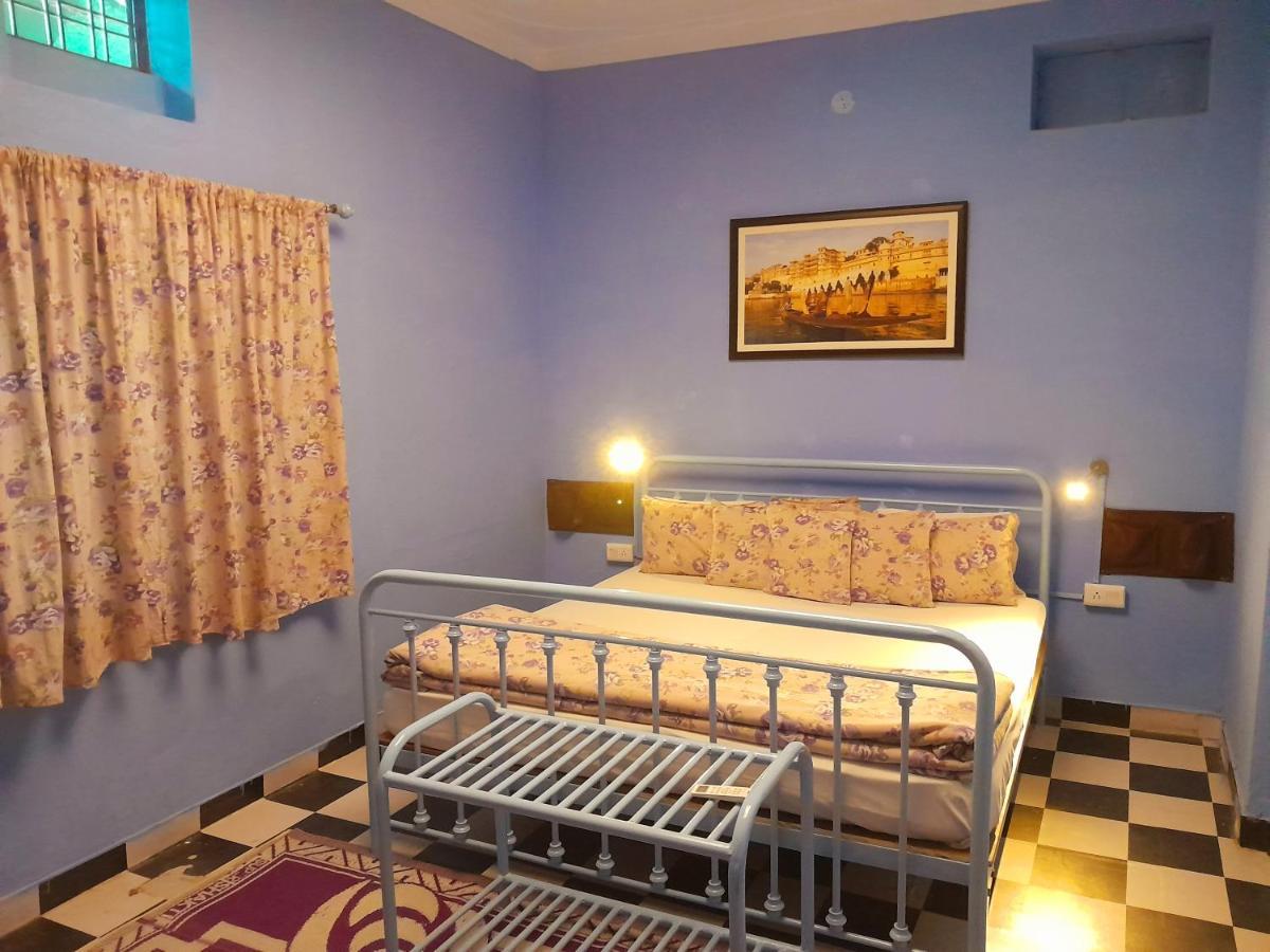 Paddy'S Loft The Lake View Hostel Ουνταϊπούρ Εξωτερικό φωτογραφία
