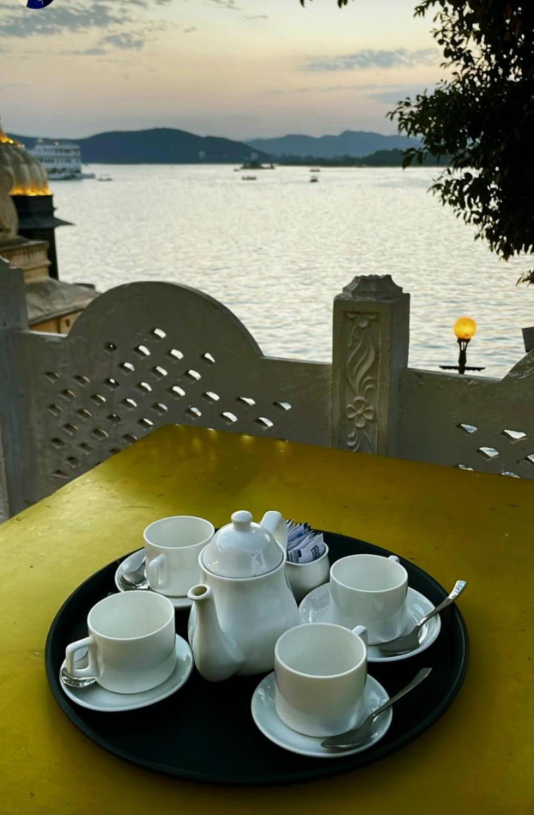 Paddy'S Loft The Lake View Hostel Ουνταϊπούρ Εξωτερικό φωτογραφία