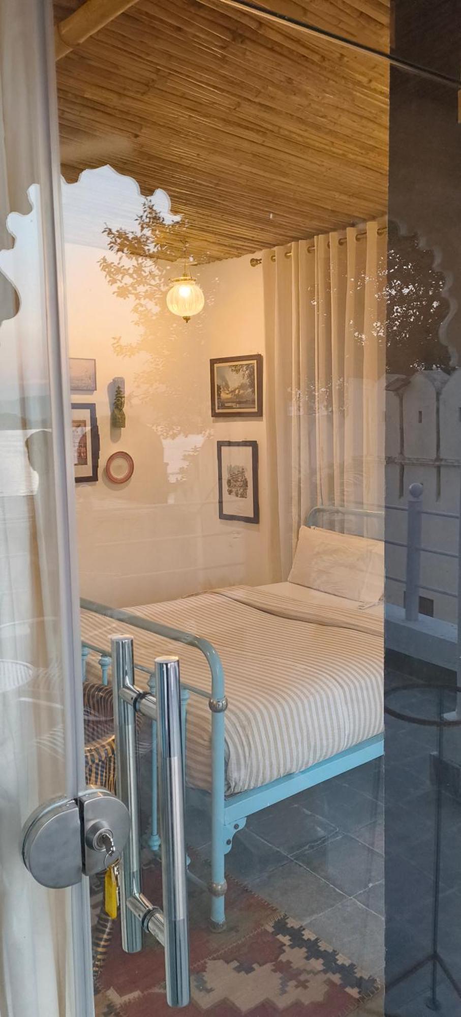 Paddy'S Loft The Lake View Hostel Ουνταϊπούρ Εξωτερικό φωτογραφία